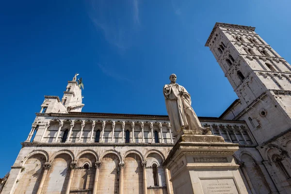 Kerk Van San Michele Foro Het Standbeeld Van Francesco Burlamacchi — Stockfoto