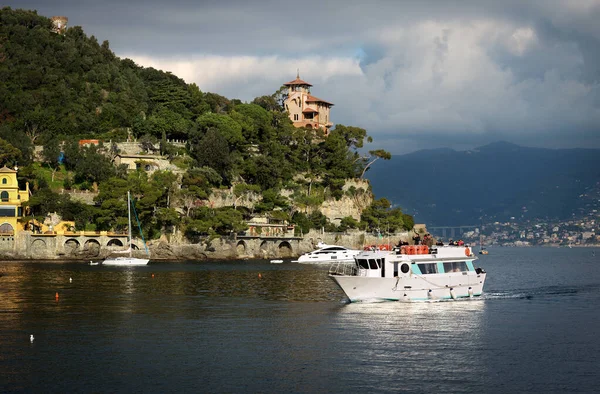Portofino Liguria Italia Dic 2016 Grupo Turistas Está Llegando Ferry —  Fotos de Stock