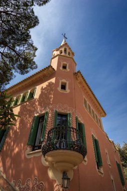 Antoni Gaudi 'nin evi ve Park Guell' deki müze (Parc Guell 1900-1914), Unesco dünya mirası sahaları. Katalonya, İspanya, Avrupa