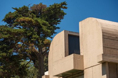 BARCELONA, İspanya - 11 Haziran 2014: Fundacio Joan Miro (1975), Joan Miro 'nun sanat eserleri ile modern sanat müzesi (1893-1983). Mimar: Josep Lluis Sert, Barselona, Katalonya, İspanya.