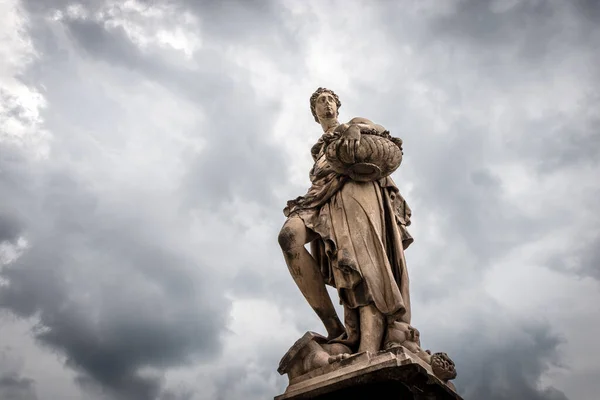 Firenze Statua Marmo Simbolo Della Primavera Sul Ponte Santa Trinita — Foto Stock