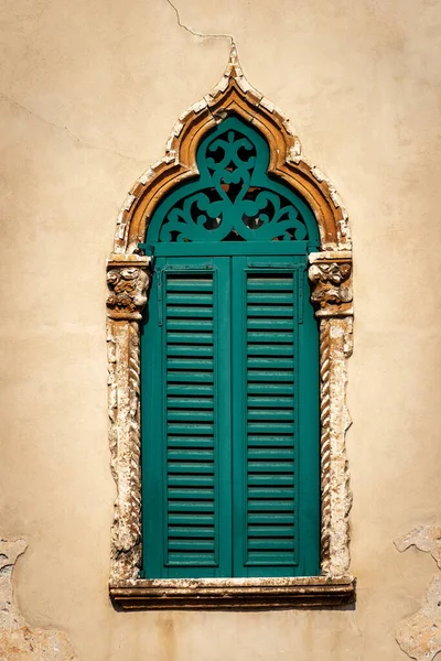 Зняття Стародавнього Вікна Аркою Венеціанському Готичному Стилі Центрі Верони Unesco — стокове фото
