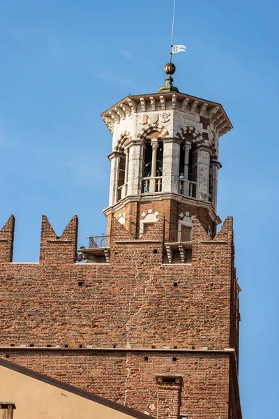 Verono Torre Dei Lamberti Středověká Věž Století 1403 Náměstí Piazza — Stock fotografie
