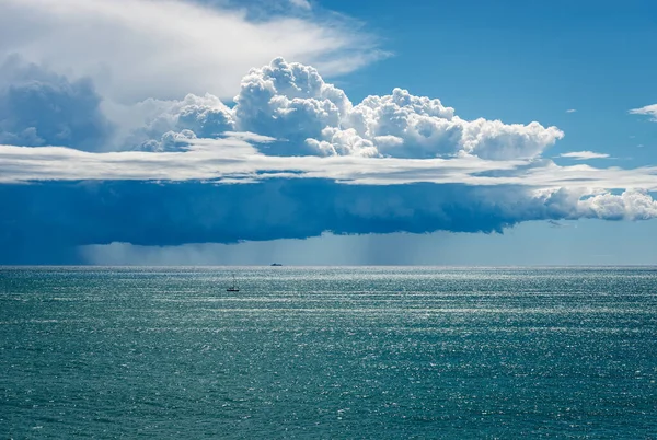 Cumulus Clouds Cumulonimbus Torrential Rain Horizon Mediterranean Sea Gulf Spezia — Stock Photo, Image