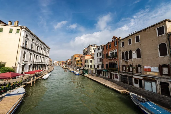 Venice Olaszország 2015 Szeptember Canale Cannaregio Csatorna Velencei Lagúnában Ponte — Stock Fotó