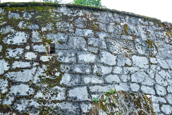 Parede Pedra Velha Com Musgo Líquen — Fotografia de Stock