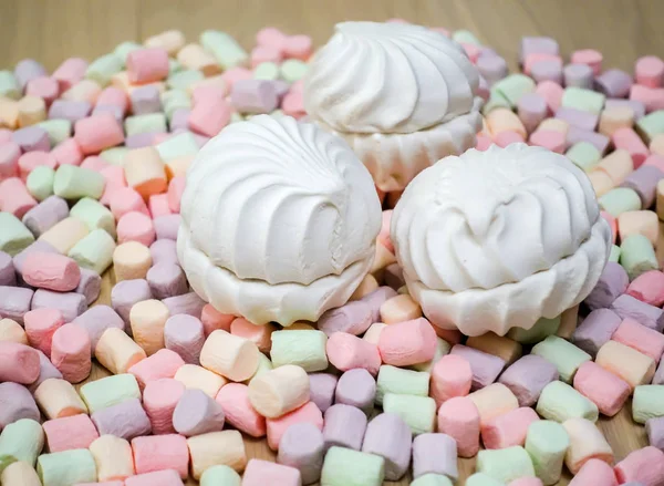 Ζαχαρωτά. Ιστορικό ή υφή πολύχρωμων μίνι marshmallows. — Φωτογραφία Αρχείου