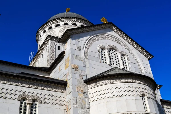 Karadağ 'ın Podgorica kentinde İsa' nın Dirilişi Katedrali — Stok fotoğraf