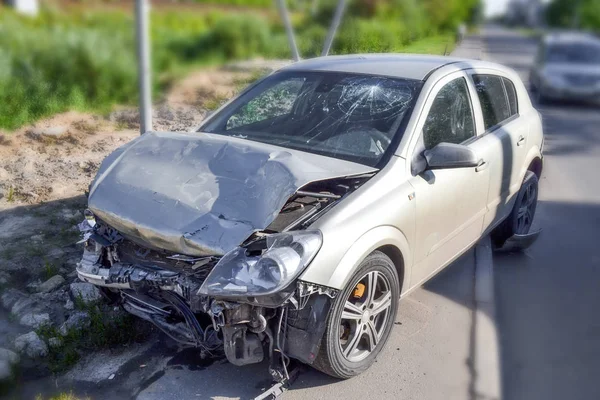 Auto-ongeluk op de weg — Stockfoto