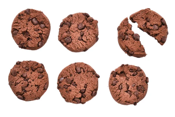 Sex kakor med choklad på isolerad bakgrund. Trasiga cookies — Stockfoto