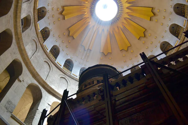 Cúpula de la Iglesia del Santo Sepulcro en Jerusalén, Israel — Foto de Stock