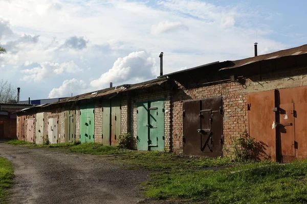 Garages Privés Russie Vieux Bâtiments Sombres — Photo