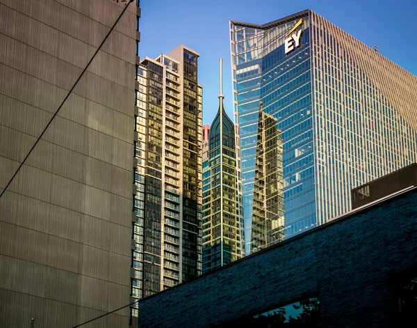 Calle Vacía Sin Gente Cuarentena Toronto Edificios Ciudad Rascacielos Centro — Foto de Stock