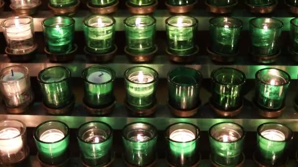 Bougies Lumière Fermer Dans Église — Video