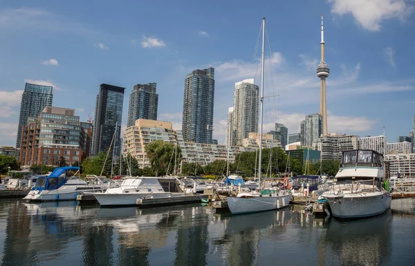Jachty Statki Zatrzymujące Się Molo Toronto Bez Tytułu — Zdjęcie stockowe