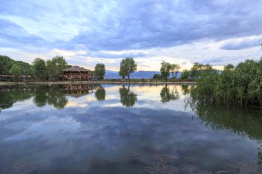 Acıpayam, Denizli, Türkiye'de küçük bir kasaba ucari gölde ucari.