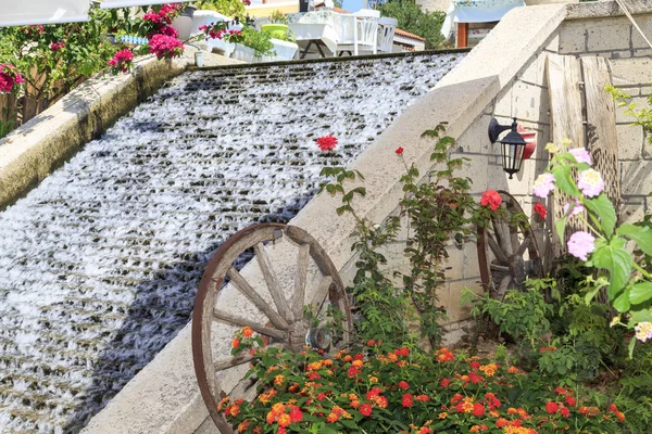 Roues Vintage Cascade Alacati Cesme Izmir Turquie — Photo