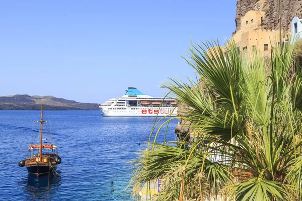 Santorini Řecko Července 2018 Pohled Ets Tur Výletní Loď Přístavu — Stock fotografie