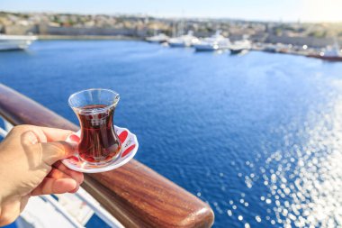 Cruise gemisi, Rodos, Yunanistan deniz manzaralı taraftan Türk çayı