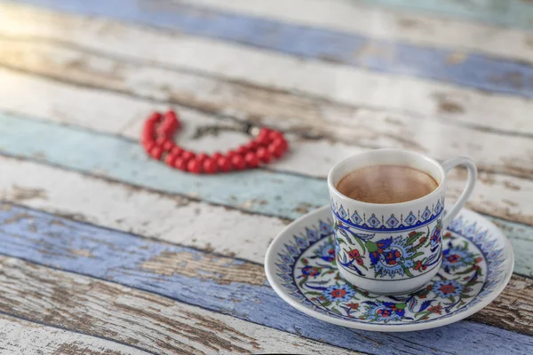 Turkish Coffee Red Rosary Vintage Turquoise Table Side View — Stock Photo, Image