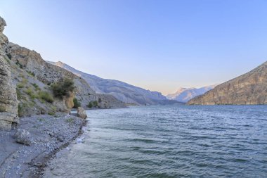 Yaz saatlerinde Tortum (uzundere) Gölü, Erzurum, Türkiye