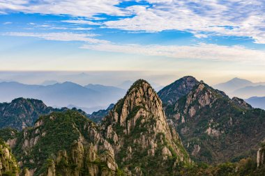 Güzel dağ sırası, Huangshan Dağı, Anhui, Çin
