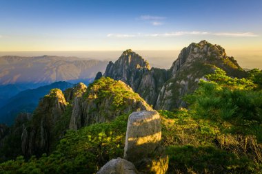 Güzel dağ sırası, Huangshan Dağı, Anhui, Çin