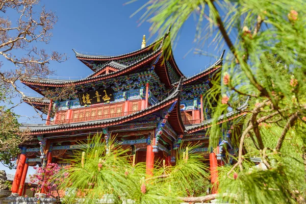 Pagoda del palacio de Mufu, ciudad antigua de Lijijang, Yunnan, China — Foto de Stock