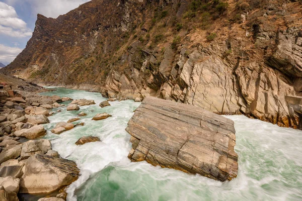 タイガー渓谷、雲南省、中国の跳躍 — ストック写真