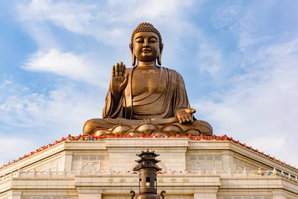 Estátua de Buda Gigante no Templo Zhengjue, Jilin, China — Fotografia de Stock