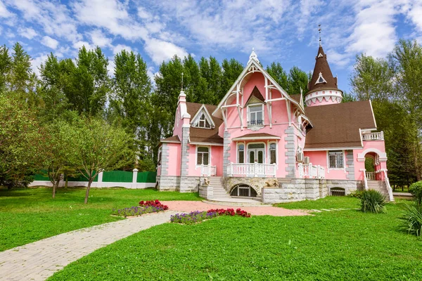 Російські заміські будинки, Volgar Manor, Heilongjiang China — стокове фото