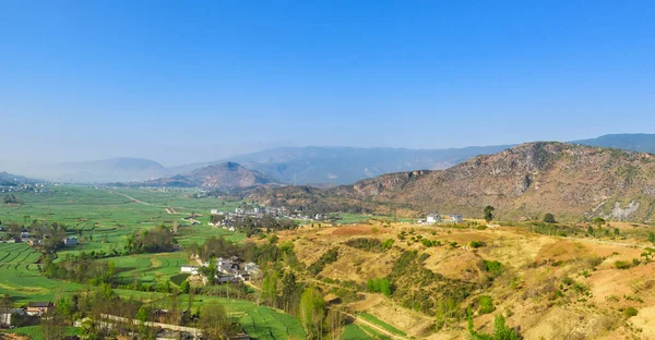 Venkovský pohled na zemědělskou půdu, Dali, Yunnan, Čína — Stock fotografie