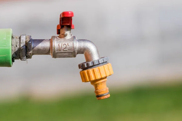 Closed Water Faucet Tap Blur Garden Background — Stock Photo, Image