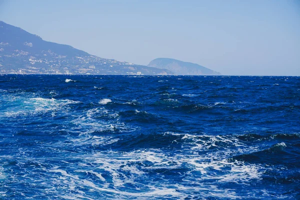 Yalta Crimée Ukraine Surface Mer Noire Avec Mousse Blanche Nid — Photo