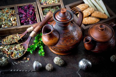 Eski arka plan üzerinde çay