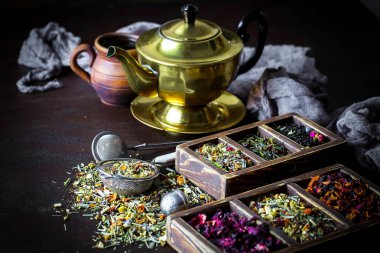 Eski arka plan üzerinde çay