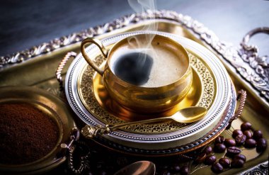 Eski arka plan üzerinde kahve siyah