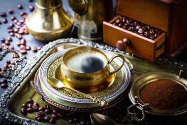 Eski arka plan üzerinde kahve siyah