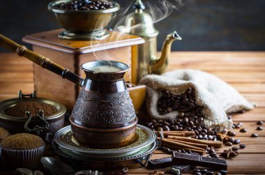 Eski arka plan üzerinde kahve siyah