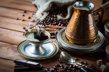 Eski arka plan üzerinde kahve siyah