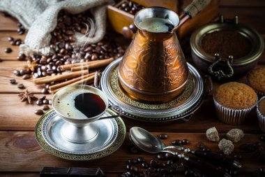 Eski arka plan üzerinde kahve siyah