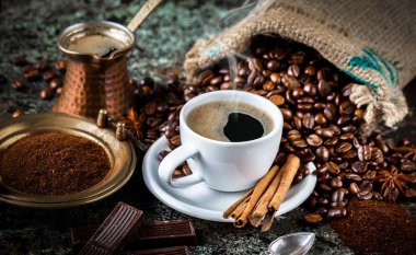 Eski arka plan üzerinde kahve siyah