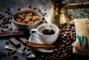 Eski arka plan üzerinde kahve siyah