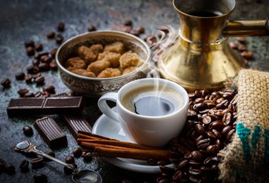 Eski arka plan üzerinde kahve siyah