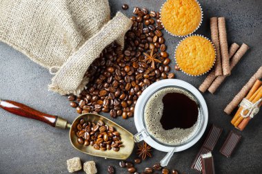 Eski arka plan üzerinde kahve siyah