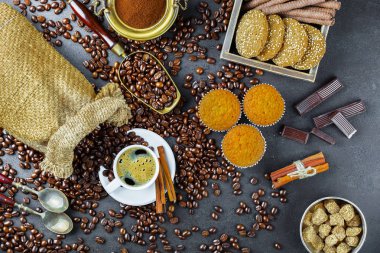 Eski arka plan üzerinde kahve siyah