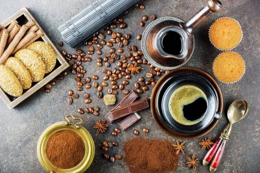 Eski arka plan üzerinde kahve siyah