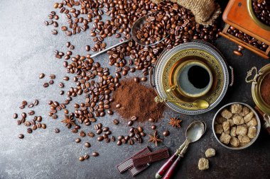 Eski arka plan üzerinde kahve siyah