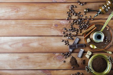 Eski arka plan üzerinde kahve siyah