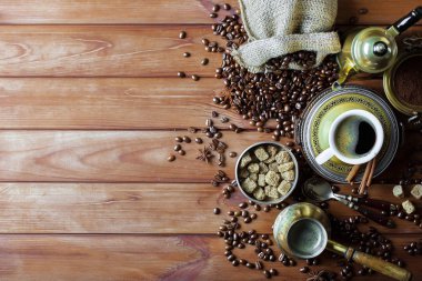 Eski arka plan üzerinde kahve siyah